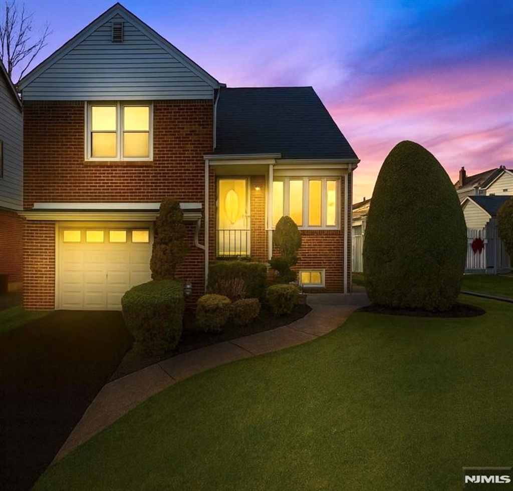 Photo of 474 Sussex Road, Wood Ridge, NJ 07075 (MLS # 25043005)