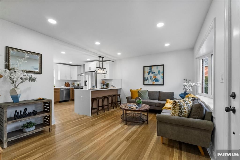 Photo of 474 Sussex Road, Wood Ridge, NJ 07075 (MLS # 25043005)