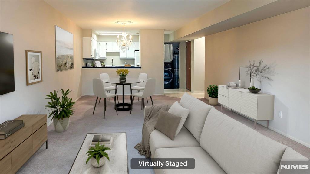 19 Plauderville Avenue 208