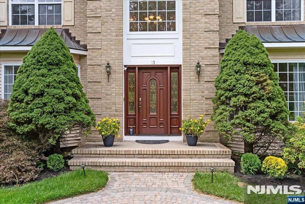 15 Dana Drive