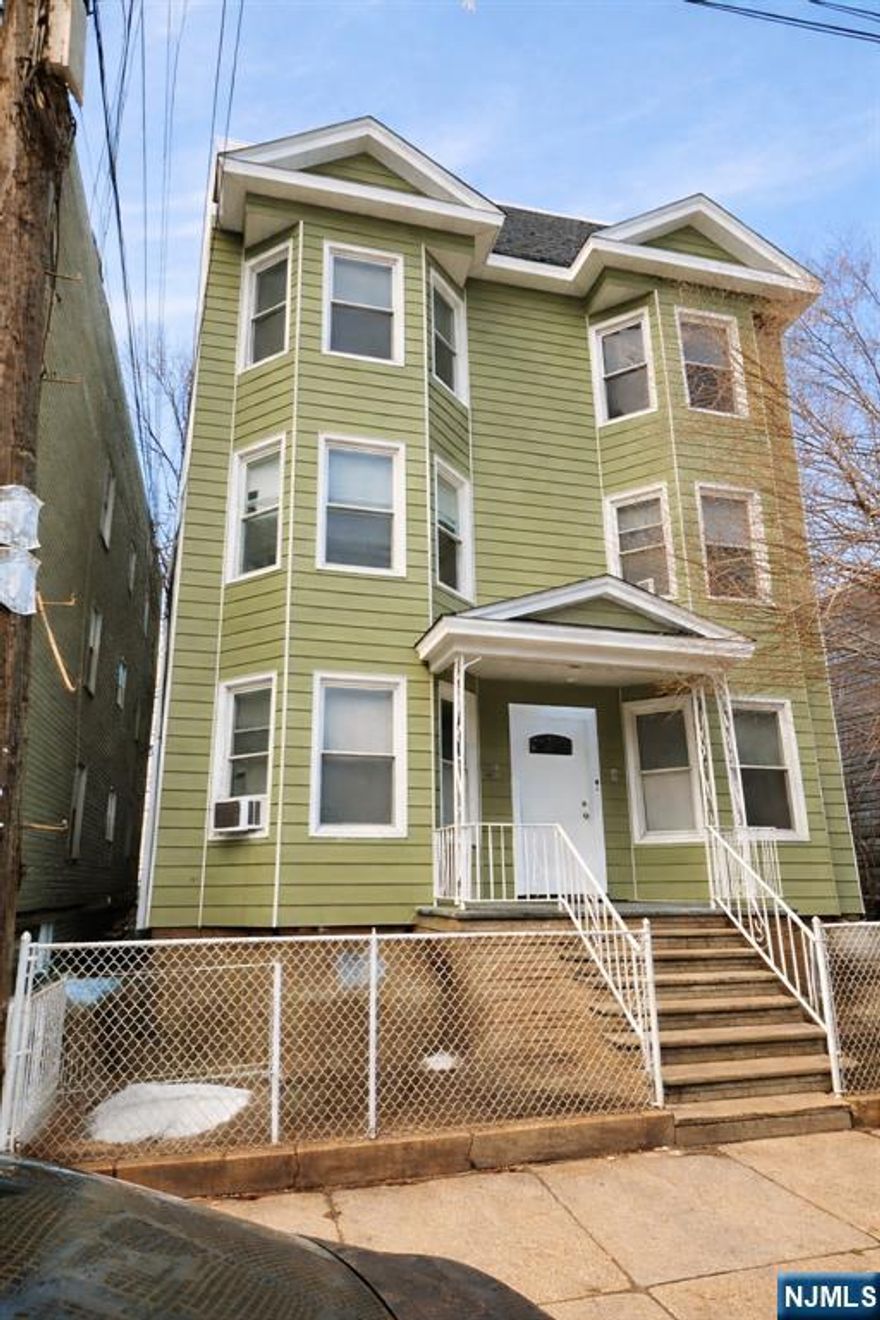 Bright and move-in ready finished basement apartment on the right, with 2 bedrooms and 1 full bathroom. Features a modern living room, well-equipped kitchen, and on-site coin-operated laundry. All Utilities are included. Comfortable, convenient, and ready for you to call home!