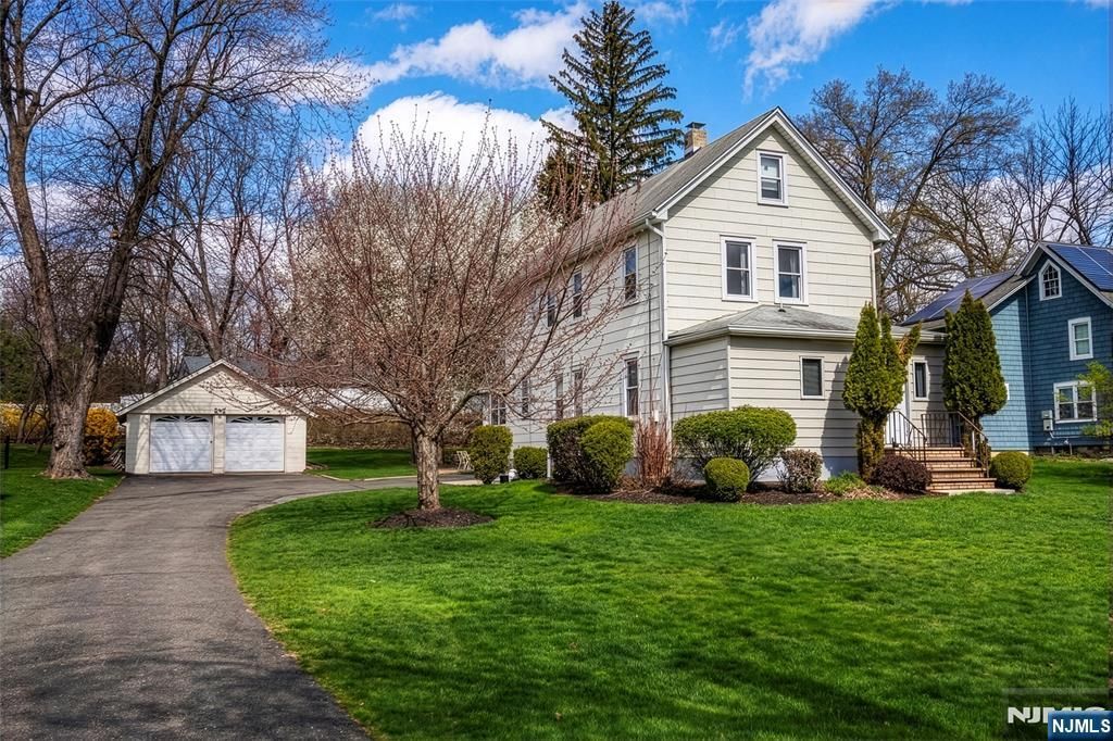 Photo of 141 Fairfield Avenue, West Caldwell, NJ 07006 (MLS # 26012176)