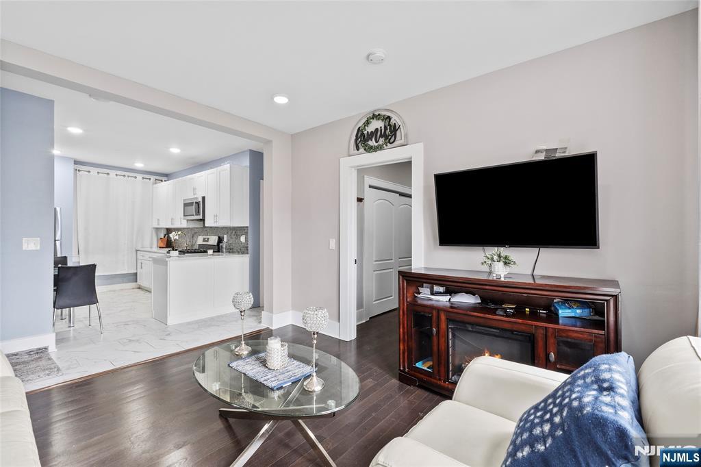 6414 Park Avenue 1
