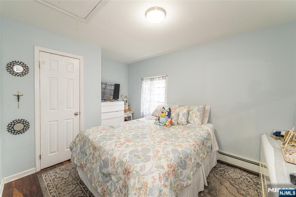 Photo of 20 Park Drive, Oakland, NJ 07436 (MLS # 26000702)