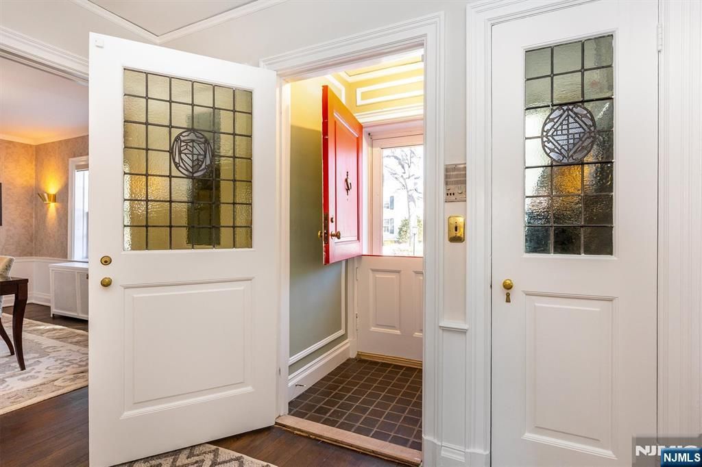 Photo of 64 Forest Avenue, Glen Ridge, NJ 07028 (MLS # 26004777)