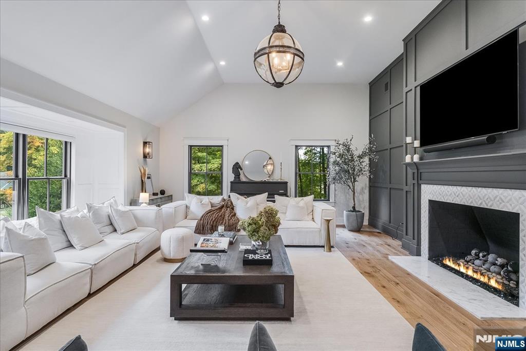 456 Laurel Lane Terrace