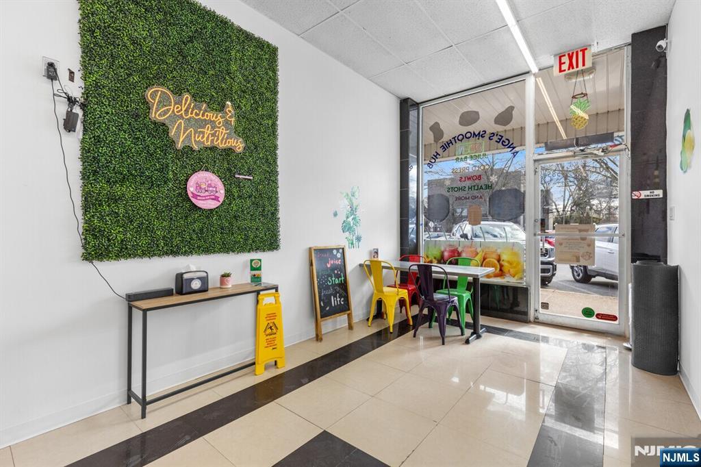 634 Westwood