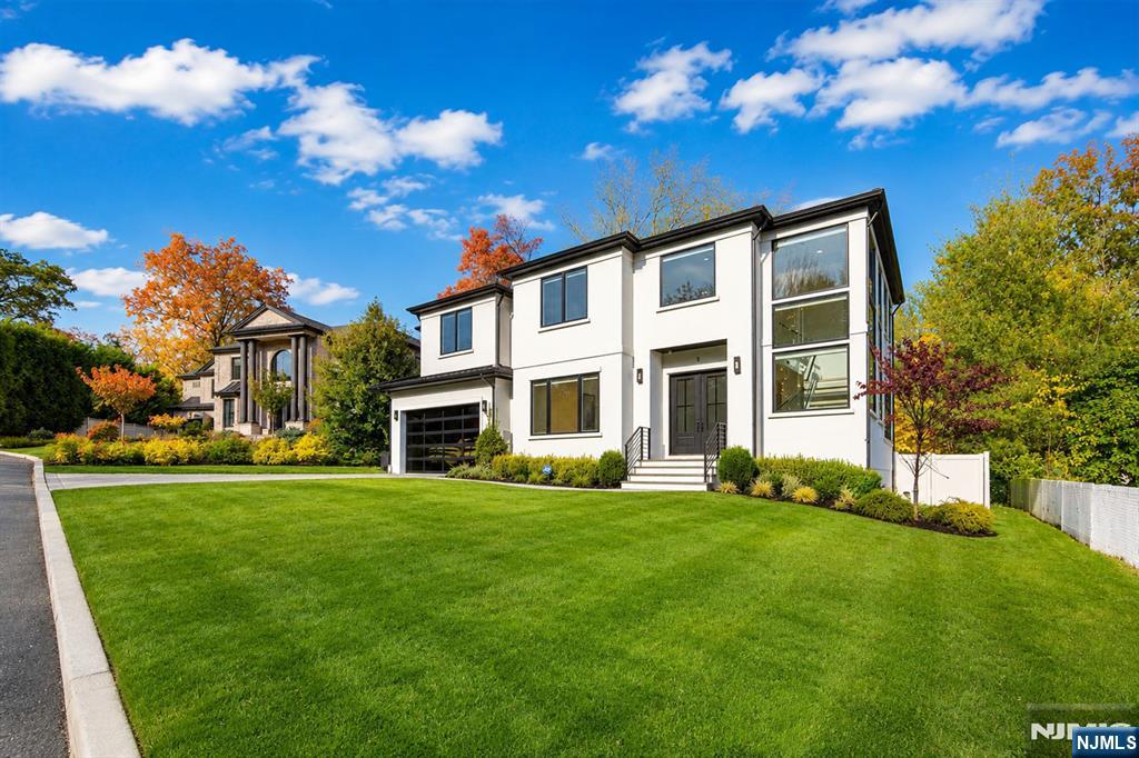 3 Mountain View Court