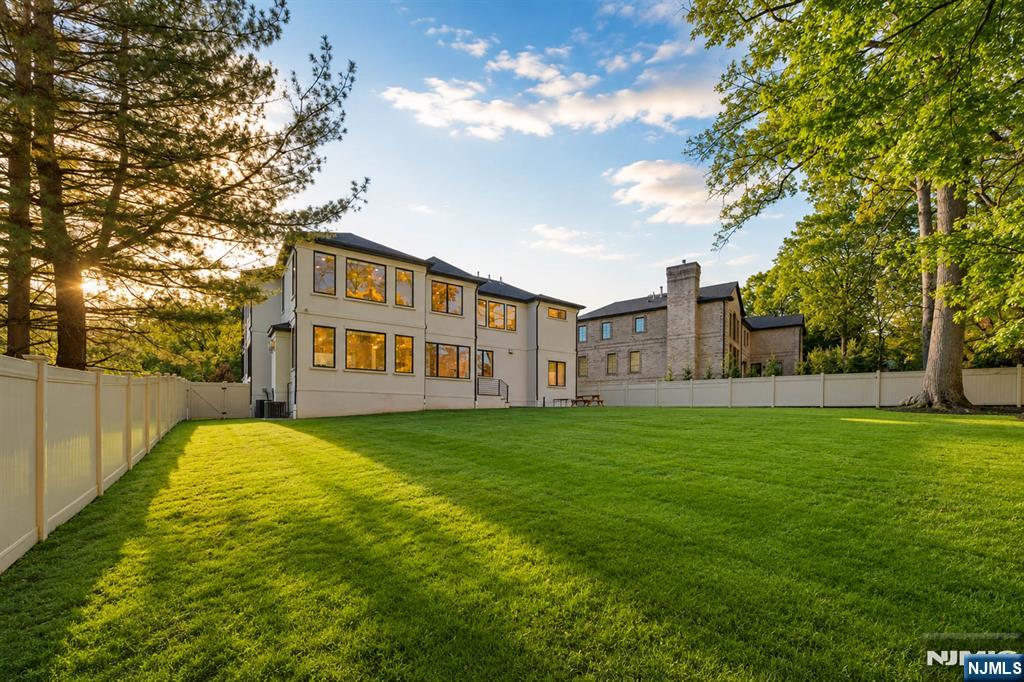 3 Mountain View Court