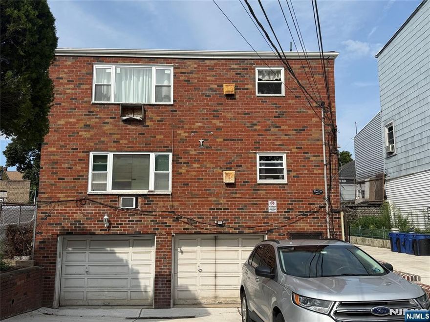 SECOND FLOOR APARTMENT IN A 4 FAMILY HOUSE WITH RECENTLY REFINISHED HARDWOOD FLOORS,NEW KITCHEN CABINETS & COUNTER TOP. OFFERS LIVING ROOM, EAT IN KITCHEN, .JUST UNPACK AND MOVE RIGHT IN. LOCATED ON HALEDON /PROSPECT PARK BORDER. AVAILABLE IMMEDIATELY.