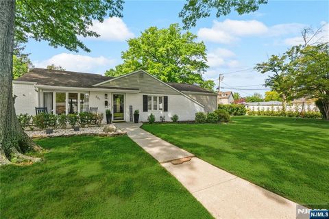 Photo of 231 Beech DR, River Edge, NJ 07661 (MLS # 26018391)