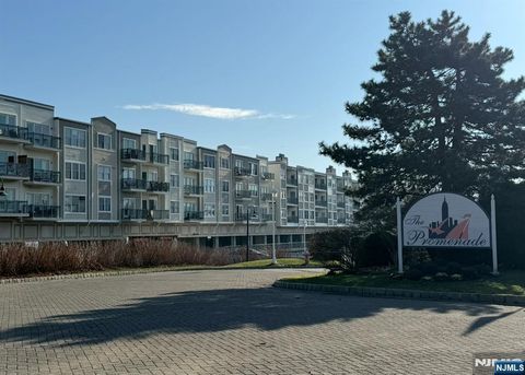 Photo of 120 The Promenade #120, Edgewater, NJ 07020 (MLS # 26009925)