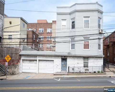 1408 5th Street North Bergen NJ 07047