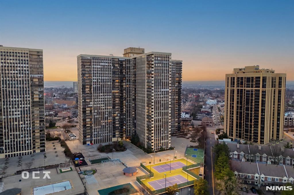 300 Winston Drive 1503