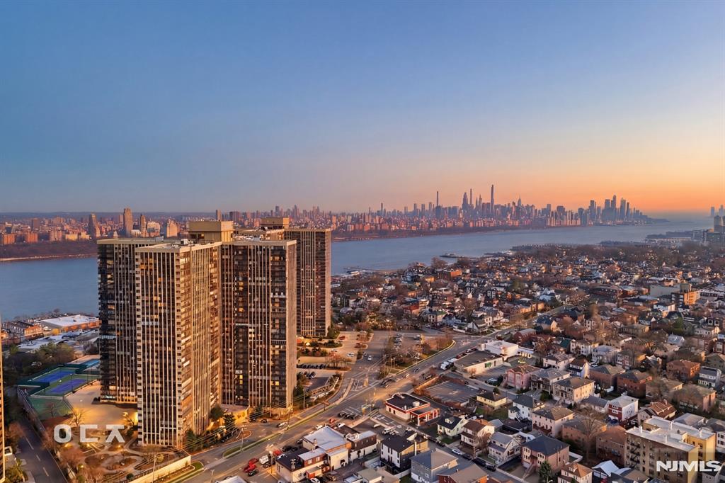 300 Winston Drive 1503