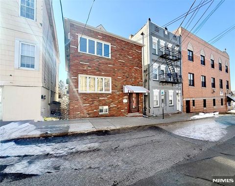 54 Spring Street Lodi NJ 07644