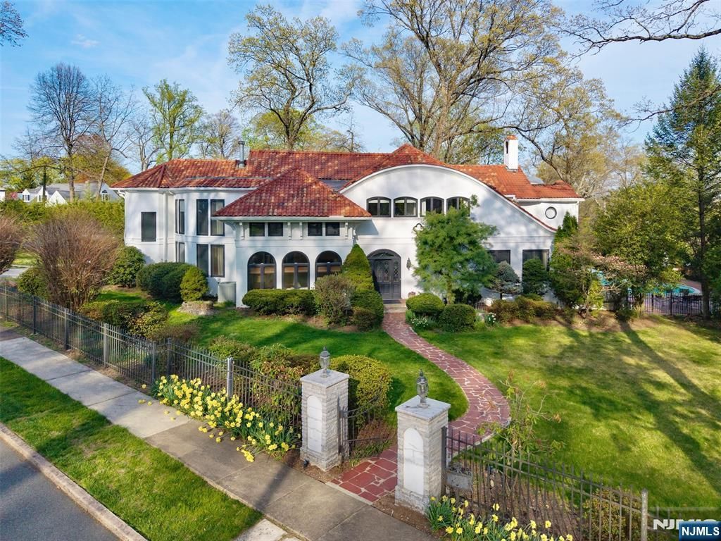 Photo of 353 Highland Avenue, Ridgewood Village, NJ 07450 (MLS # 25010157)
