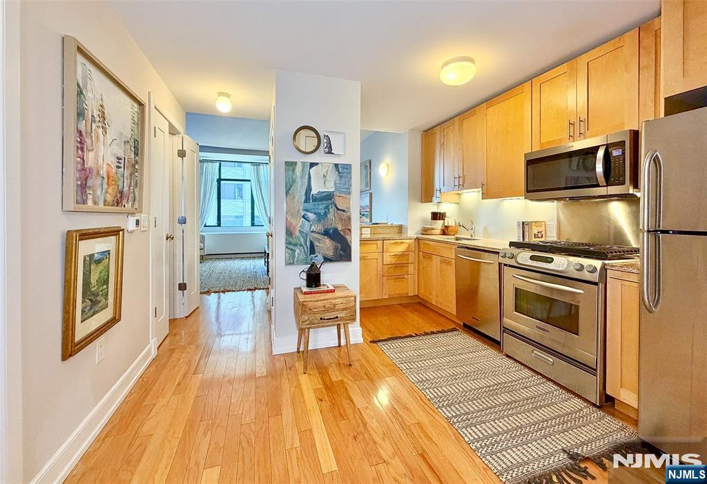 105 Greene Street 703