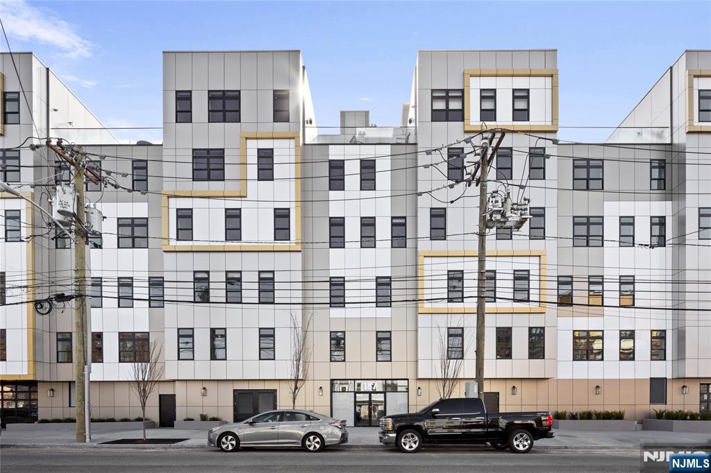 187 Culver 509, Jersey City, New Jersey - 2 Bedrooms  
2 Bathrooms  
4 Rooms - 