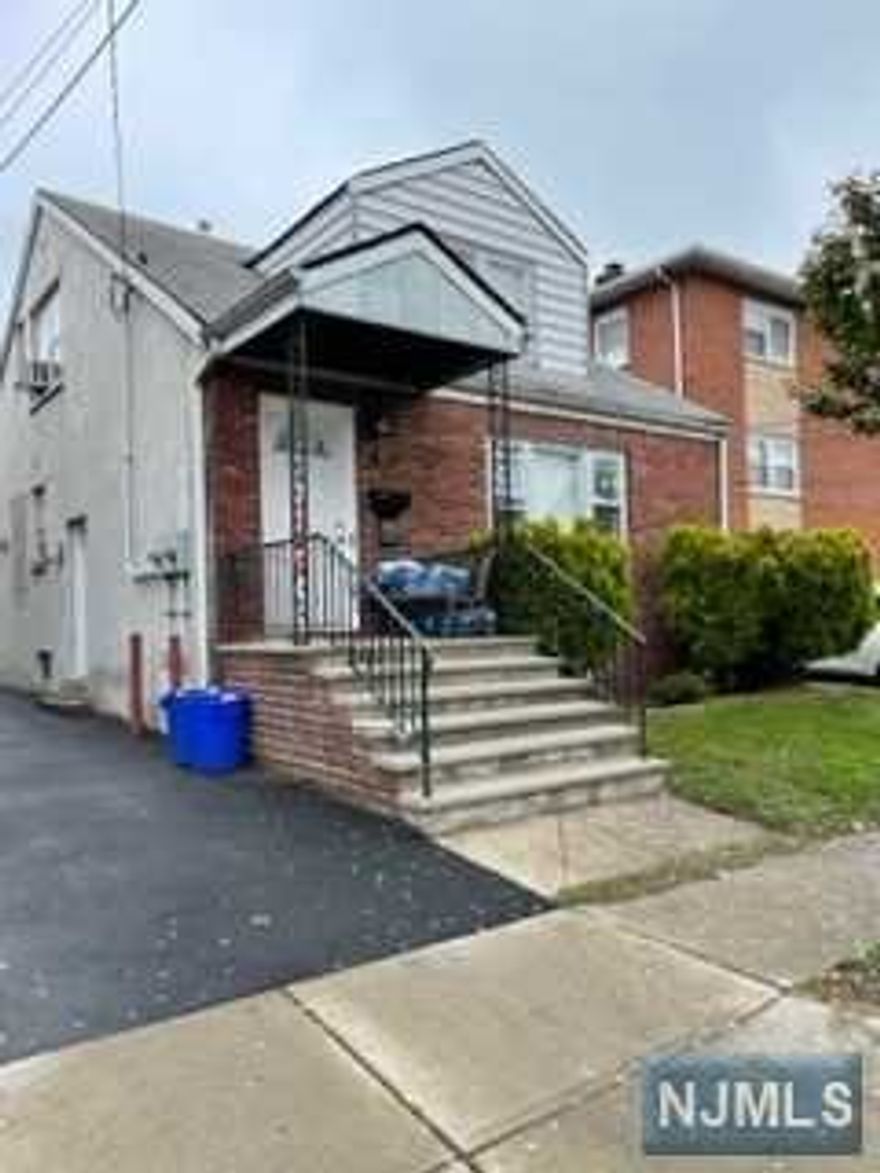 Great 2 Family in Belleville!! First floor unit has 2 Bedrooms plus use of Basement for a Rec ,Second floor is 2 Bedroom unit ,Silver Lake section of Belleville. Short distance to Subway to Penn Station, Stop Shop ,Houses of Worship, Shopping & Grammar School,