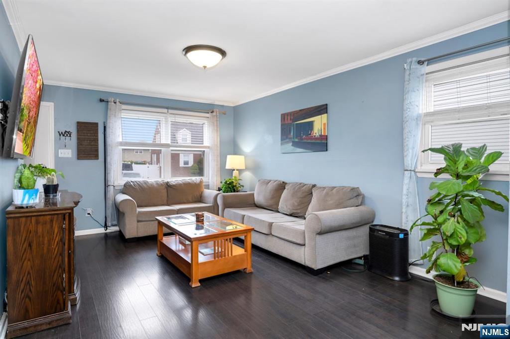 379 Roosevelt Avenue