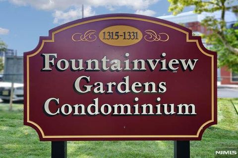 Photo of 1319 Anderson Avenue #2, Fort Lee, NJ 07024 (MLS # 25037253)