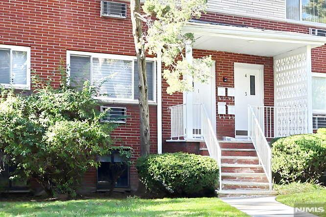1319 Anderson Avenue 2