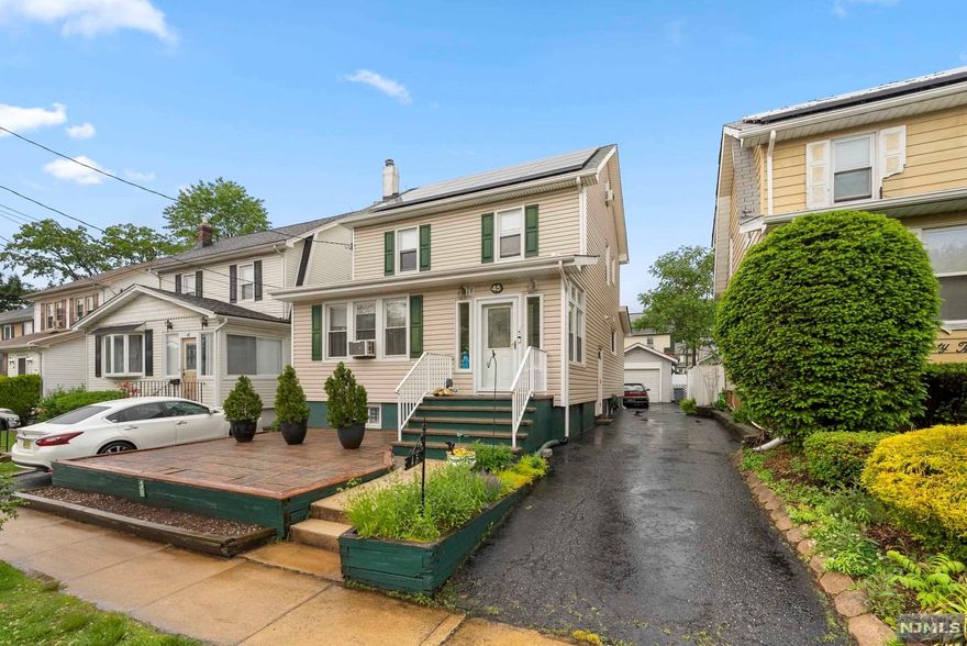 Welcome to this charming, move-in ready, well-maintained Maplewood colonial just steps away from Jitney service to NYC trains. You'll have no trouble getting acclimated to this wonderful neighborhood with block parties, community events, and friendly neighbors always willing to offer their support. Beautlful hardwood floors, plenty of windows to allow natural sunlight, and spacious rooms make this a true gem for anyone looking to get away from those high rents and become a homeowner. Schedule your showing today!