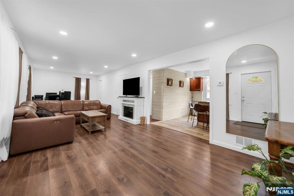 5 Briar Lane