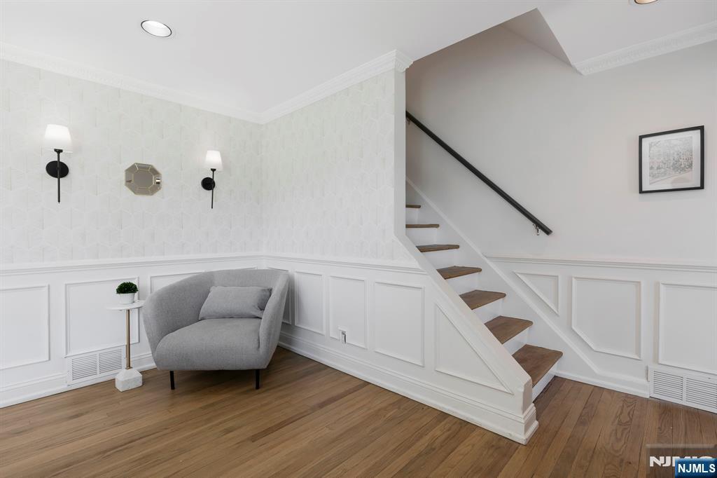 20 W Saddle River Road