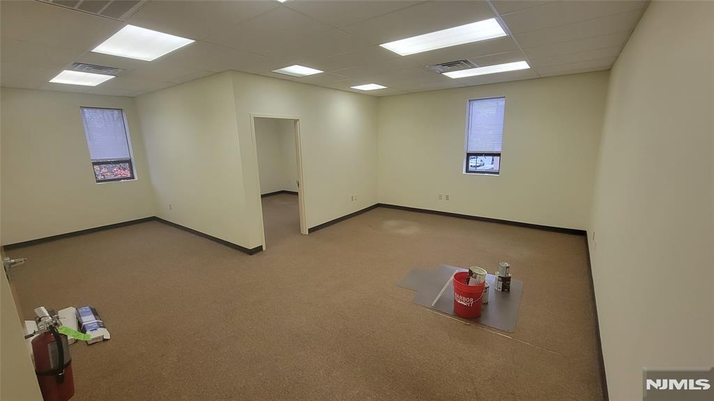 325 Main Street 2L