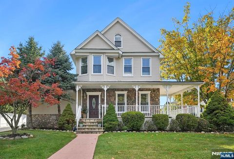 Photo of 418 Closter Dock Road, Closter, NJ 07624 (MLS # 25035821)