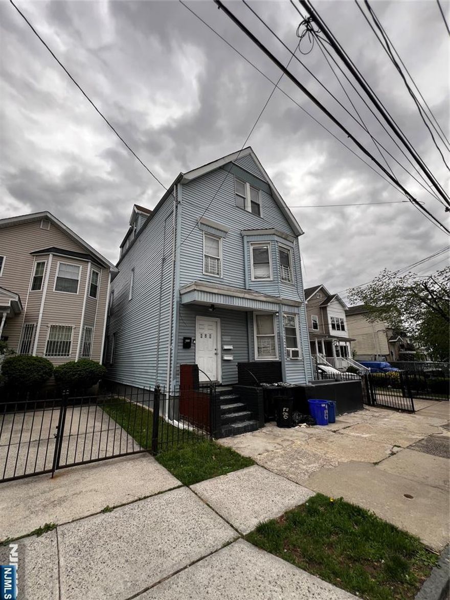 Discover this charming and recently renovated one-bedroom apartment in a well-maintained building located in a highly accessible area of Newark. The unit features updated finishes, a modern kitchen, and a clean, refreshed bathroom, offering a comfortable and functional living space with great natural light. Ideally positioned near public transportation, shopping, dining, and local amenities, this apartment is perfect for those seeking convenience and city living. Whether you're commuting or exploring the neighborhood, everything you need is just steps away in this vibrant and connected community.