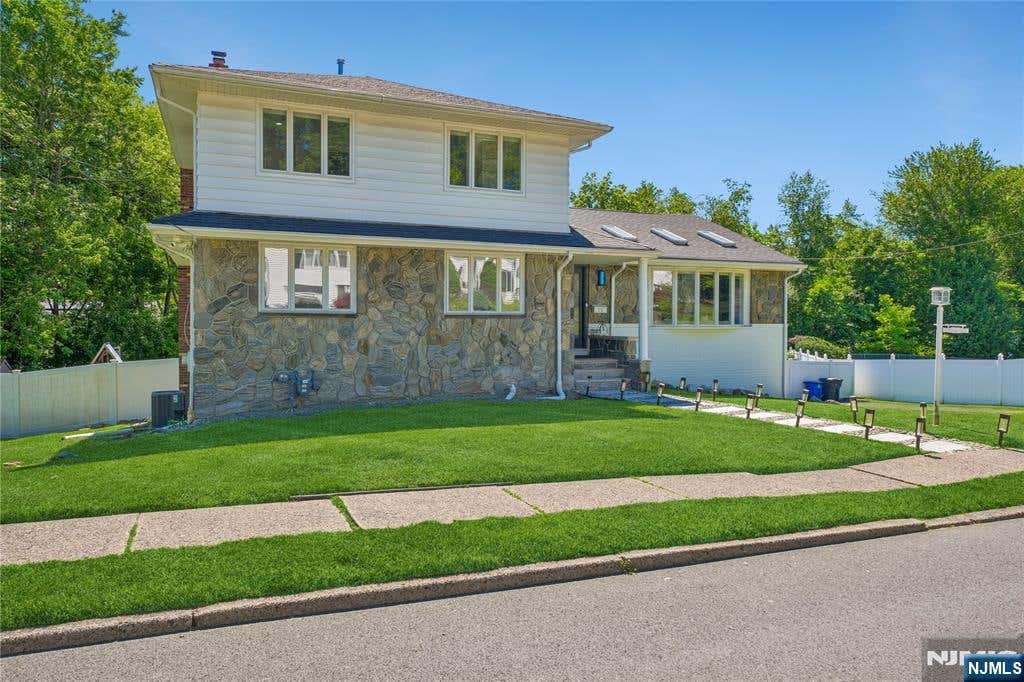 Photo of 13 Munsey Road, Emerson, NJ 07630 (MLS # 26021416)