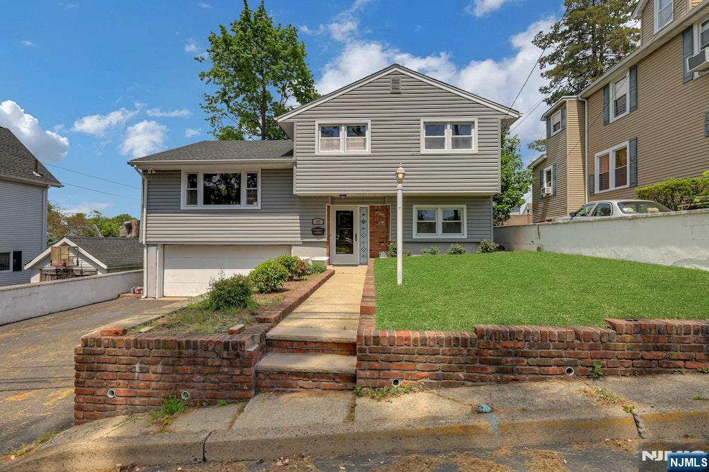 157 Highland Avenue