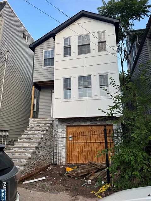 Photo of 691 S 20th Street, Newark, NJ 07103 (MLS # 25024279) Photo of 691 S 20th Street, Newark, NJ 07103 (MLS # 25024279)