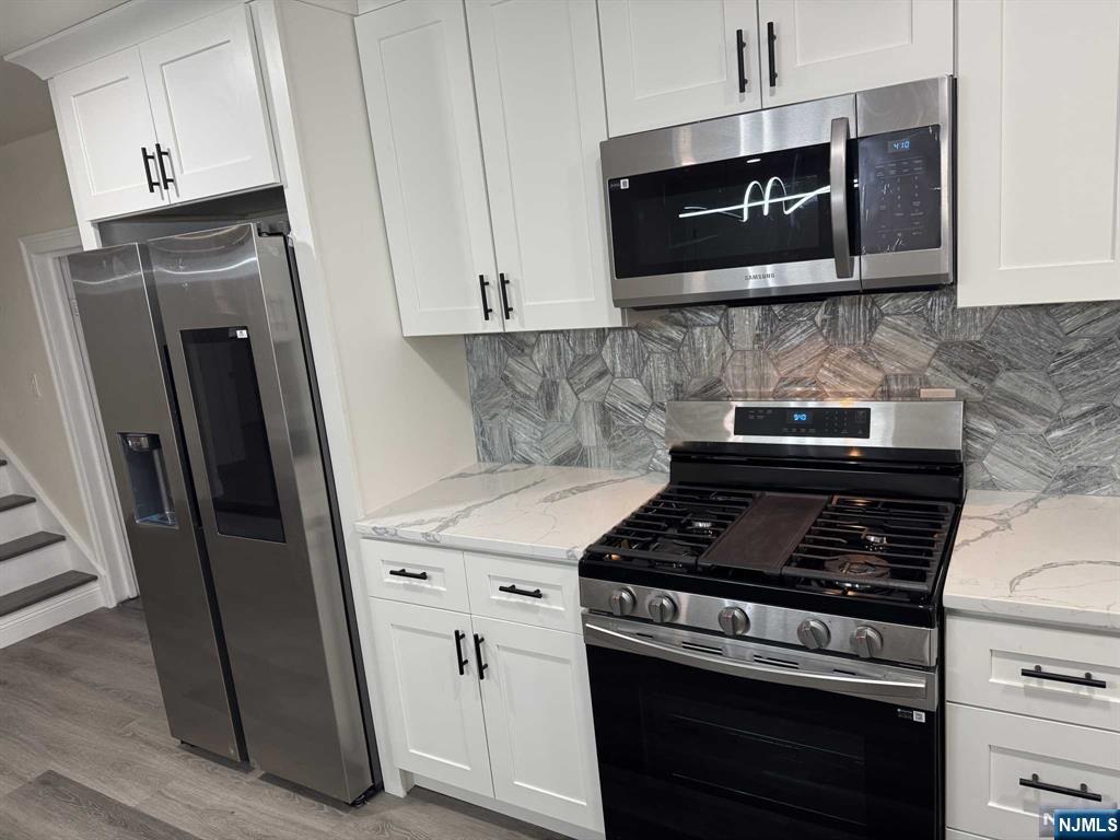 125 Dawes Highway