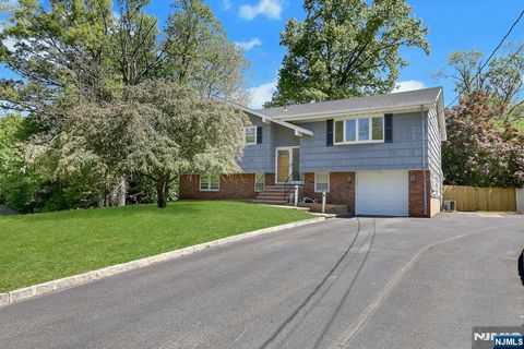 Photo of 20 Bluehill Road, Norwood, NJ 07648 (MLS # 26017409)