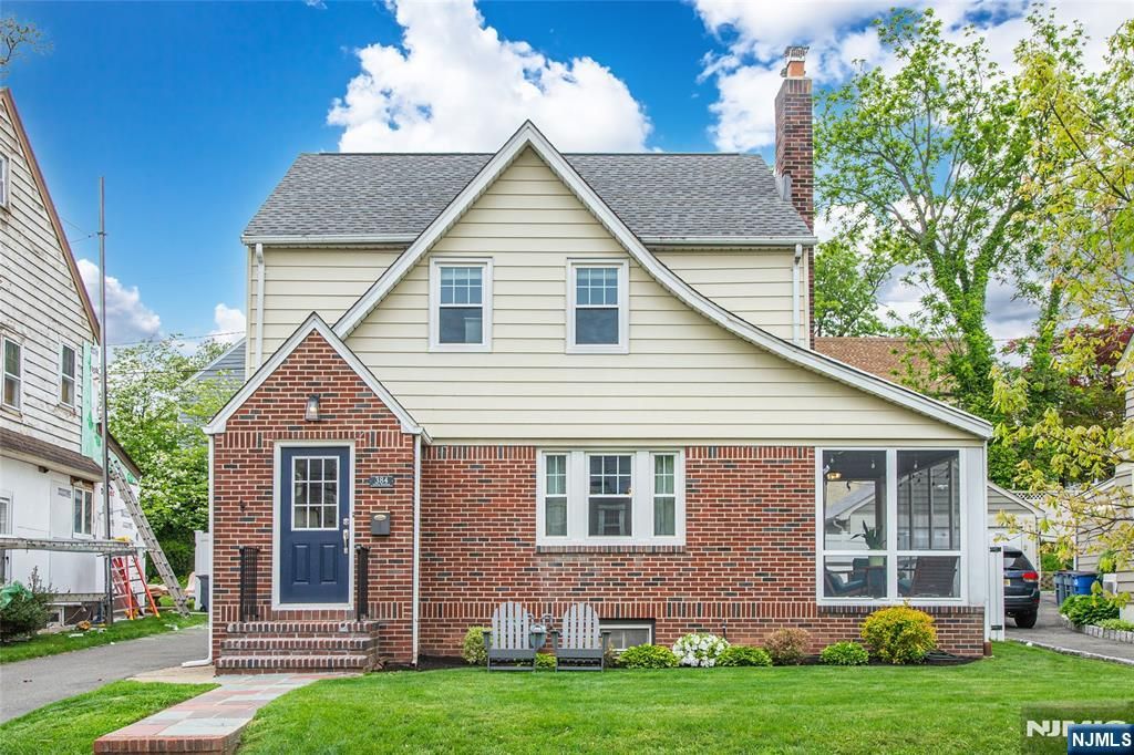 Photo of 384 Essex Avenue, Bloomfield, NJ 07003 (MLS # 26017281)