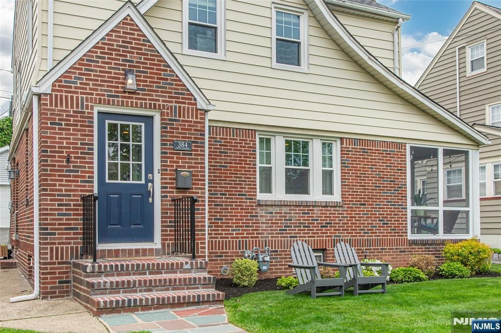 Photo of 384 Essex Avenue, Bloomfield, NJ 07003 (MLS # 26017281)