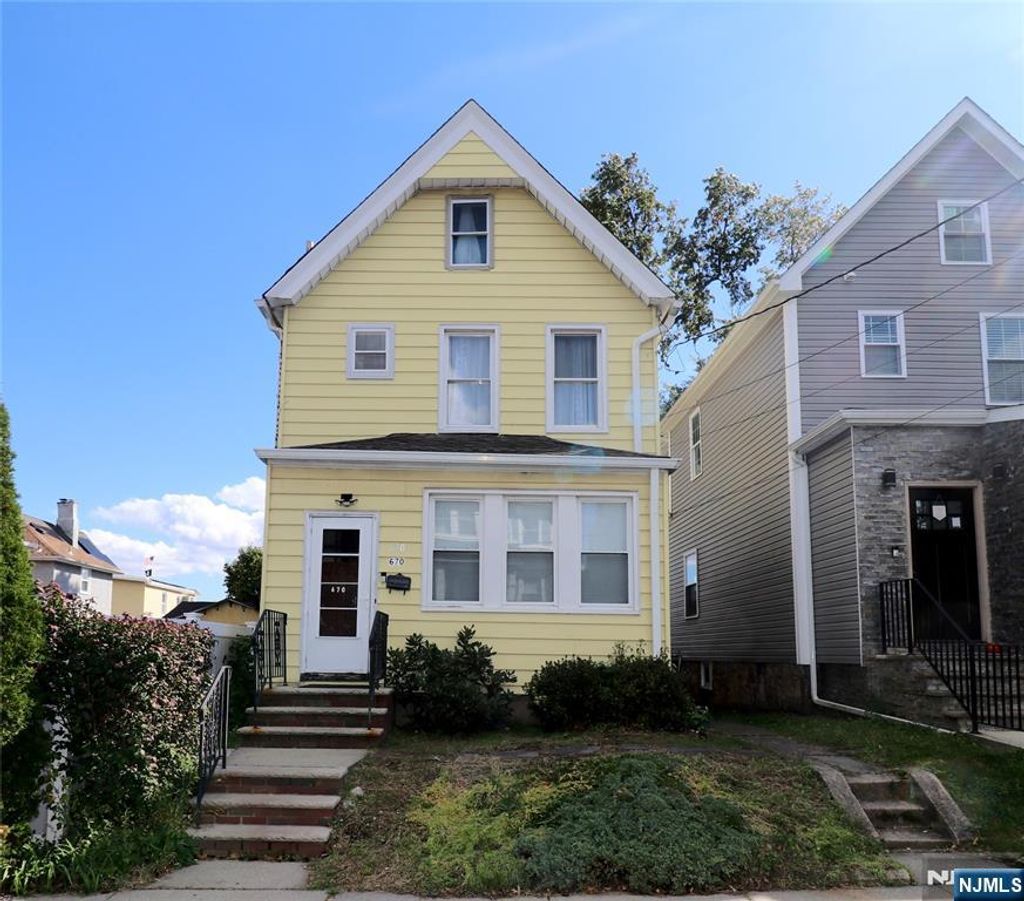 Photo of 670 Devon Street, Kearny, NJ 07032 (MLS # 25037465)