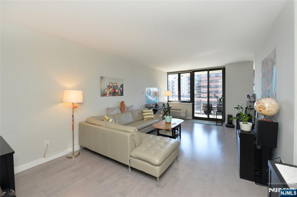 100 Carlyle Drive 14G-NORTH