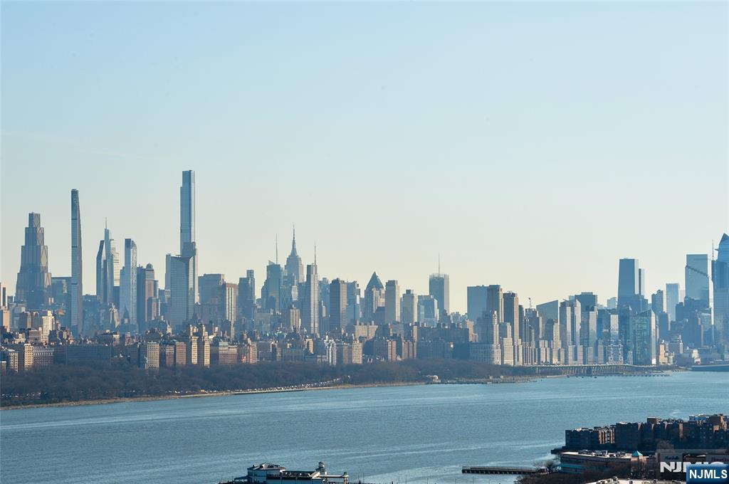 100 Carlyle Drive 14G-NORTH