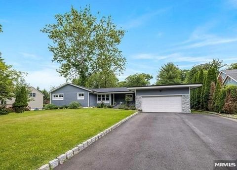 Photo of 150 Fremont Ave, Park Ridge, NJ 07656 (MLS # 26023451)
