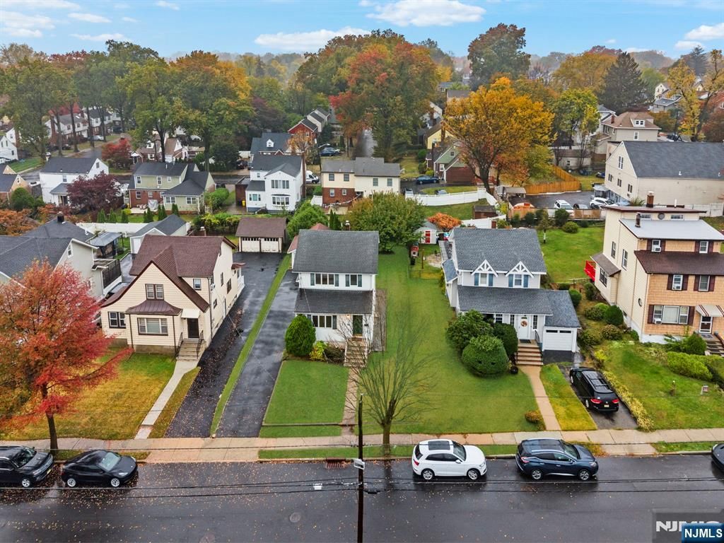 Photo of 58 Hillside Avenue, Teaneck, NJ 07666 (MLS # 25039056)