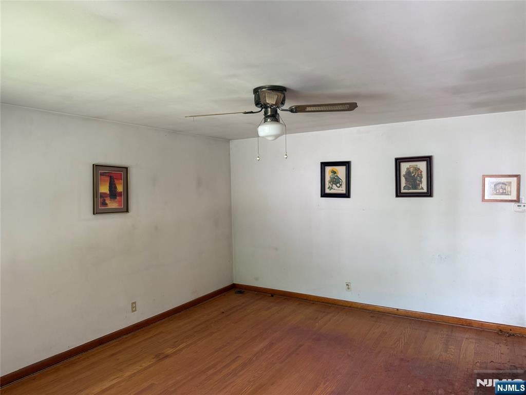 301 Valley Road