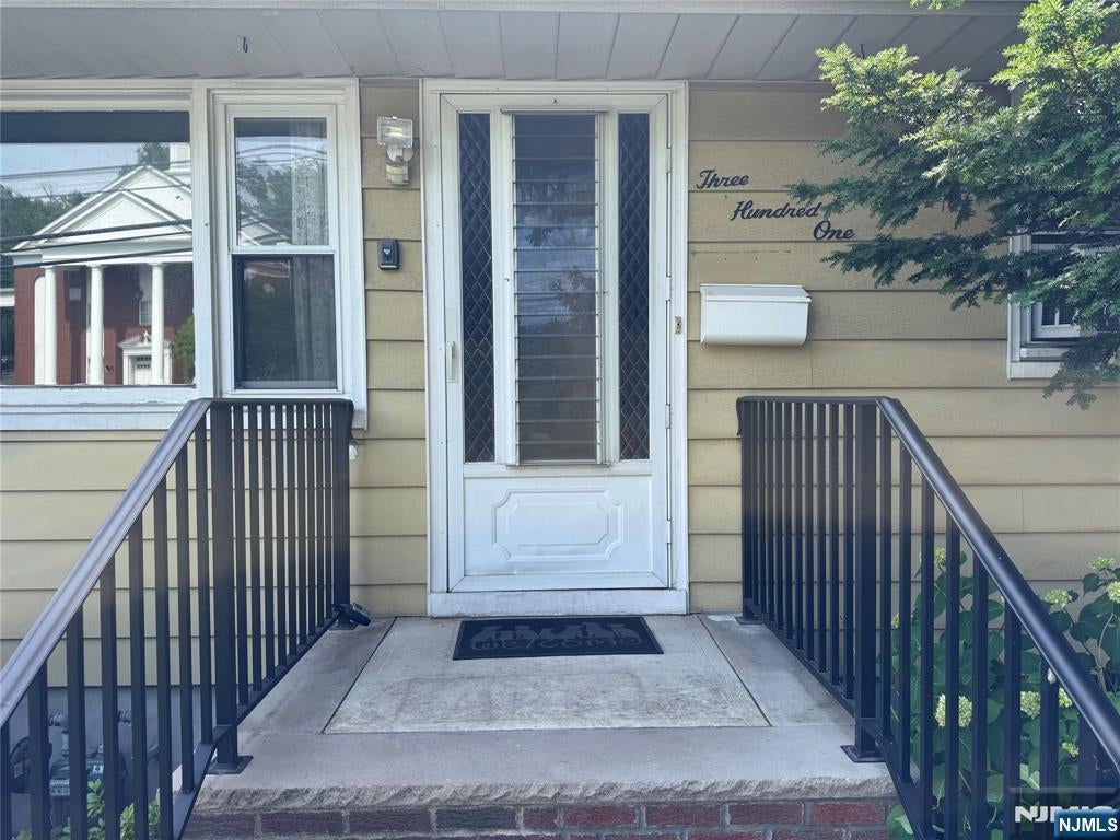 301 Valley Road