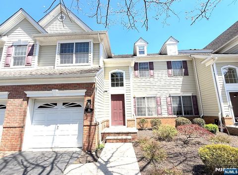 Photo of 5 Magnolia Lane #54, Cedar Grove, NJ 07009 (MLS # 26017999)