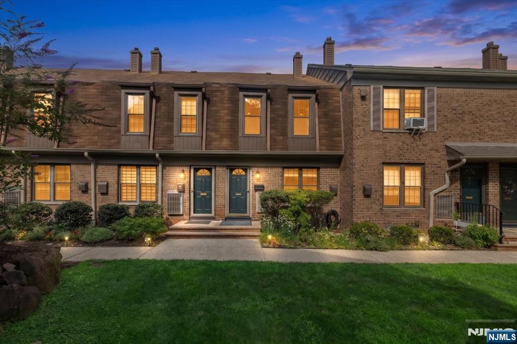 181 Long Hill 6