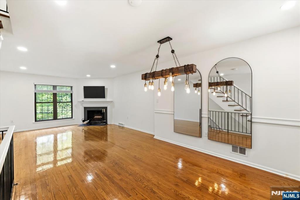 181 Long Hill 6